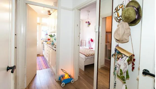 Bed and Breakfast Missortelia B&B Άμστερνταμ